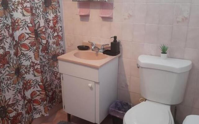 Cozy apartment across the San Juan airport