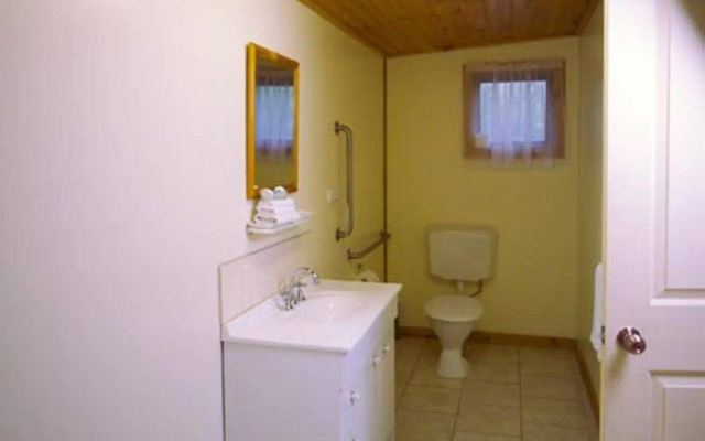 Sanctuary House Healesville Motel