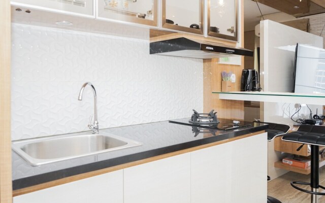 Comfy and Minimalist Studio Apartment at Tuscany Residences