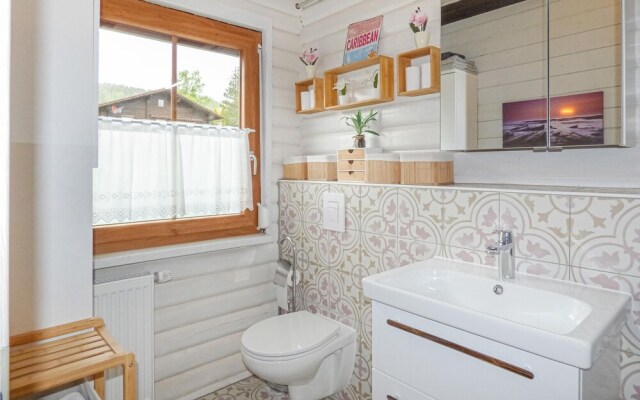 Awesome Apartment in Arrach With 2 Bedrooms and Wifi