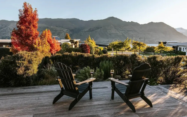 The Clearview House - Lake Views