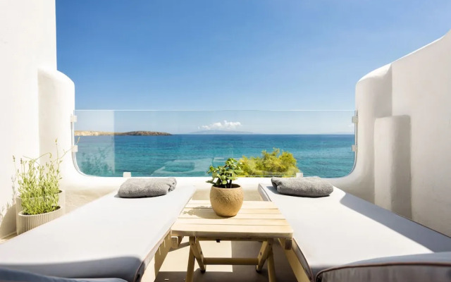 Blue Waves Suites & Apartments