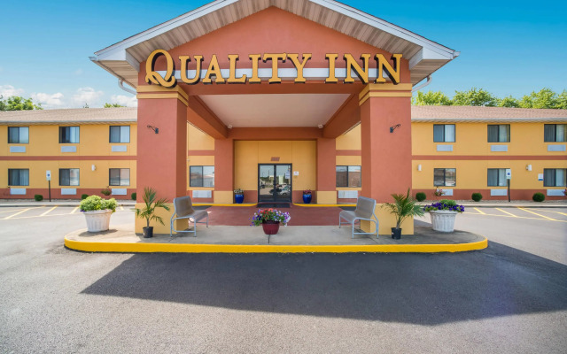 Quality Inn O'Fallon IL - St. Louis