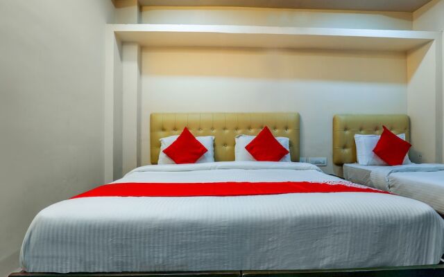 OYO 12856 Beach City