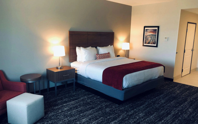 Best Western Plus Desert View Inn & Suites