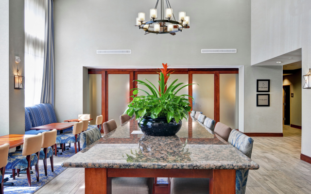 Hampton Inn & Suites Fredericksburg-at Celebrate Virginia