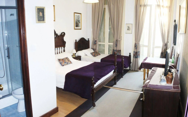 Álvares Cabral Guest House