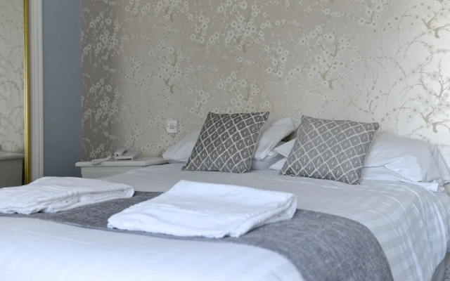 Limes Hotel