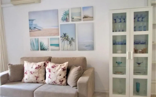 Cosy Bungalow Near Beach