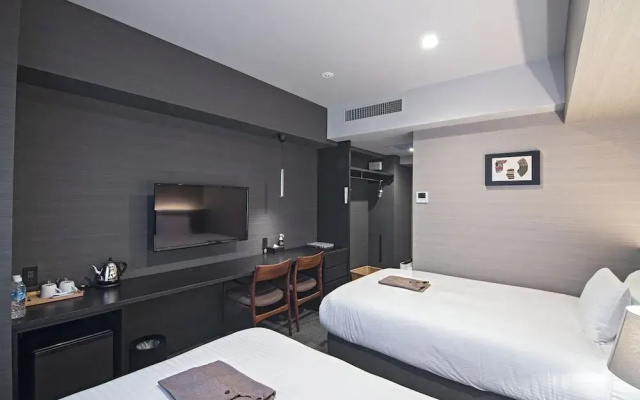 Hotel Ninja Black