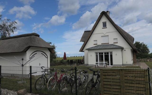 Reethaus Strandgut - geräumiges FH mit Sauna und 3 Terrassen