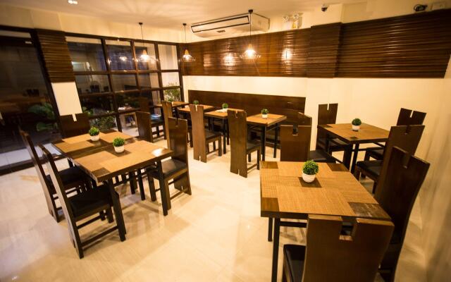 Rizmy Apartment Hotel