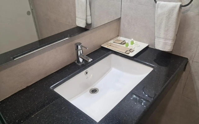 Hotel Grand Residence