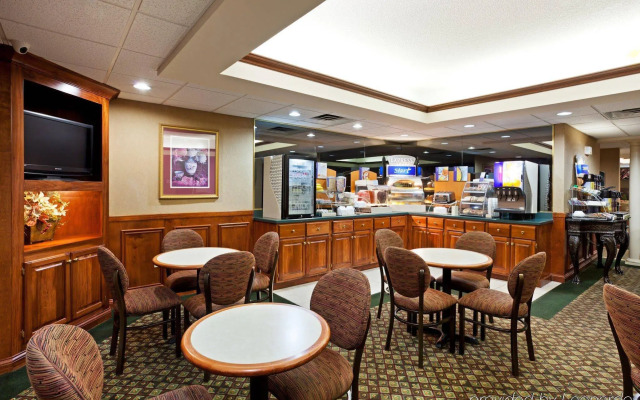 Holiday Inn Express Louisville Northeast by IHG