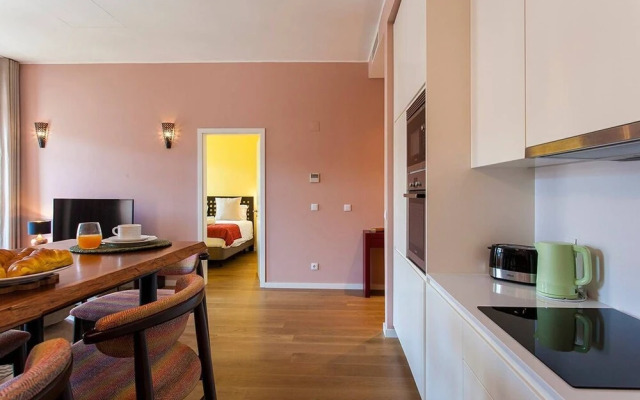 JOIVY Sublime 2BR Apt on Restauradores Sq., nearby Rossio Station