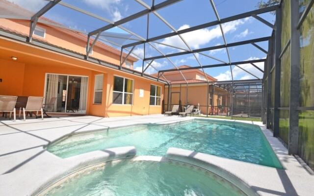 Summer Sparkle 4 Bedroom Home by RedAwning