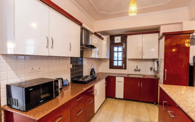 The Sunset Abode Shimla 4BR Valley Views
