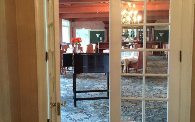 Columbia Gorge Hotel and Spa