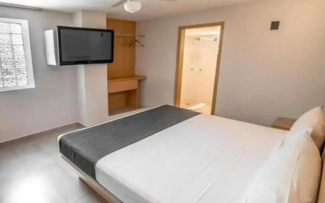 Hotel Emperador Centro Guadalajara y Remodelado