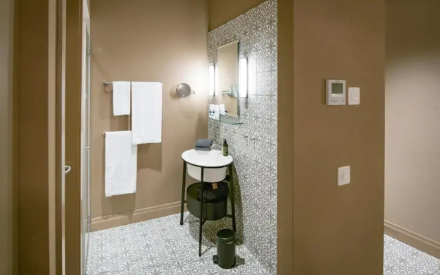 La Couronne Atelier Dependance