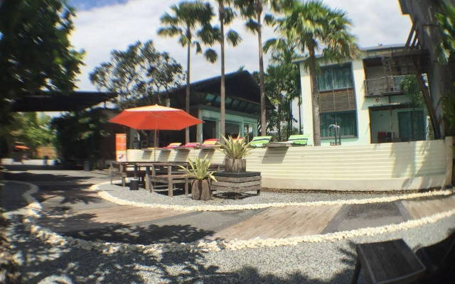 Paragon Inn