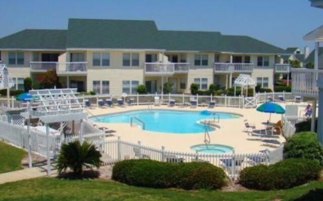 Sandpiper Cove Tennis Villas by Holiday Isle