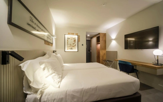 Azores Book Hotel