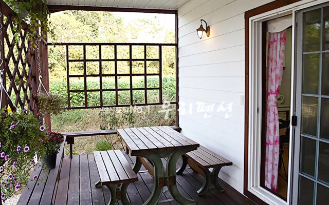 Yangpyeong Silver River Pension