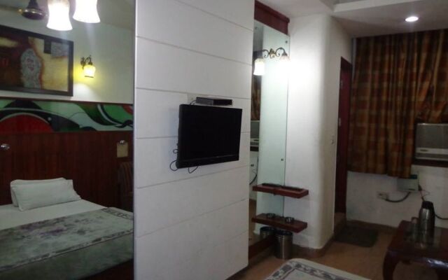 OYO 2680 Hotel Presidency