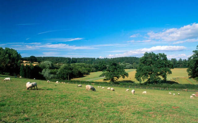 PBC Perriford Barns And Cottages