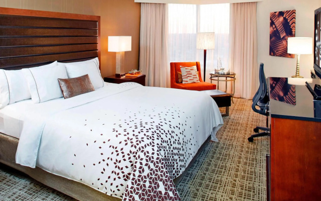 Renaissance St. Louis Airport Hotel