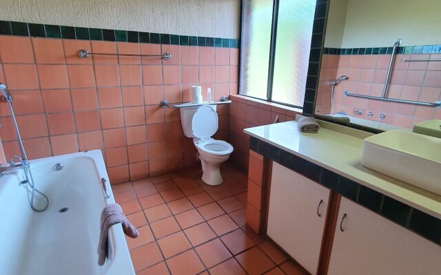 Ekuthuleni River Front Chalets