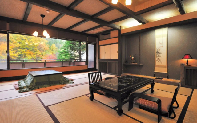 Minakamisanso