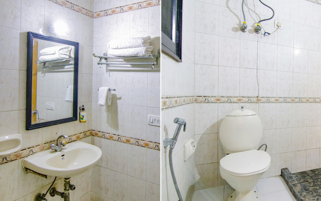 Fabhotel Singh Suite
