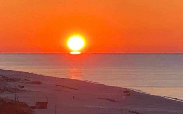 Phoenix Ix 608 3 Bedroom Condo