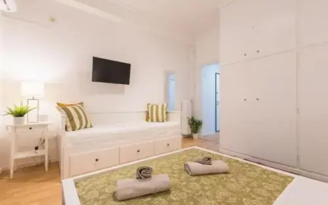 Beautiful & Cozy Apartment In The Heart Of Athens