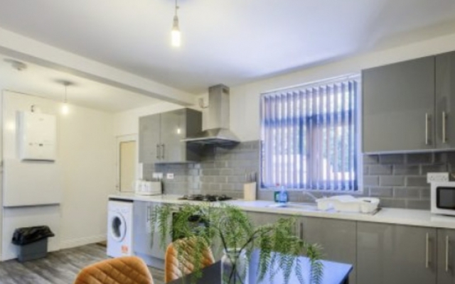 Exquisite Newfield'S 3 Bedroom House W/ Garden