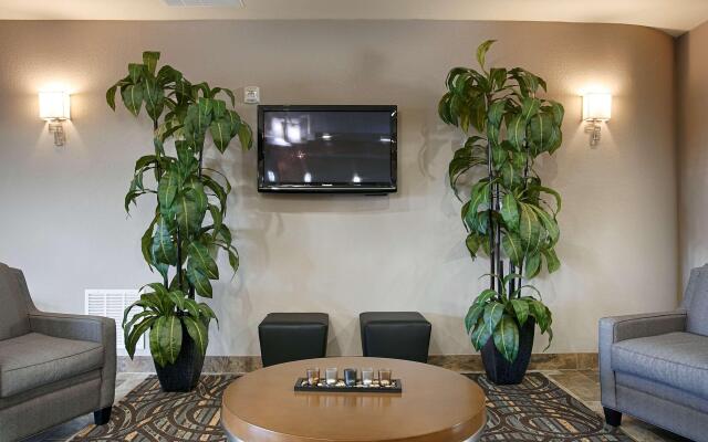 Best Western Plus Fort Worth Forest Hill Inn & Suites