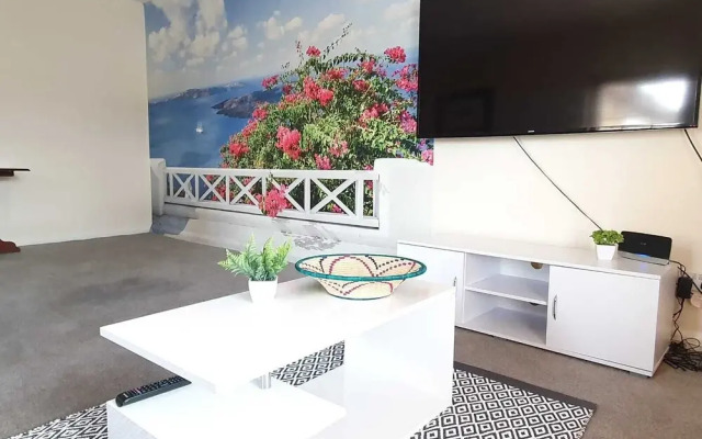BookedUK - Serene Apartment in Roydon
