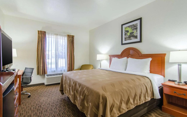 Quality Inn Junction City - Near Fort Riley