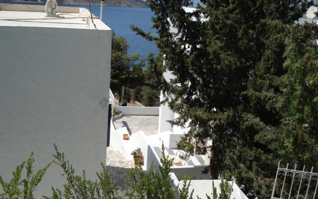 Tatsis Apartments