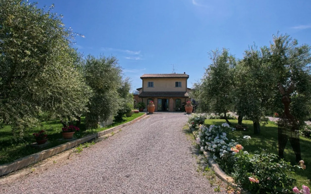 Tuscan Stay w/ Jacuzzi