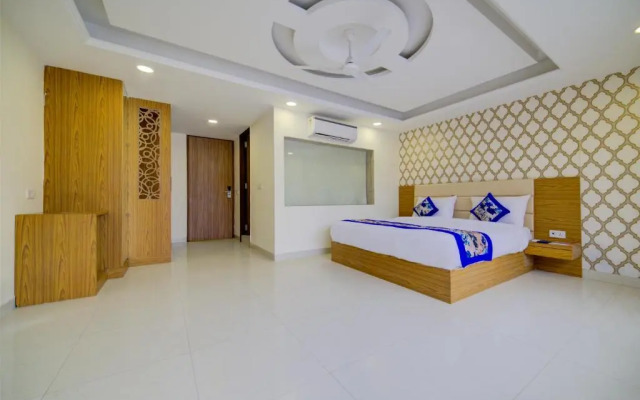 Hotel Decent Suites