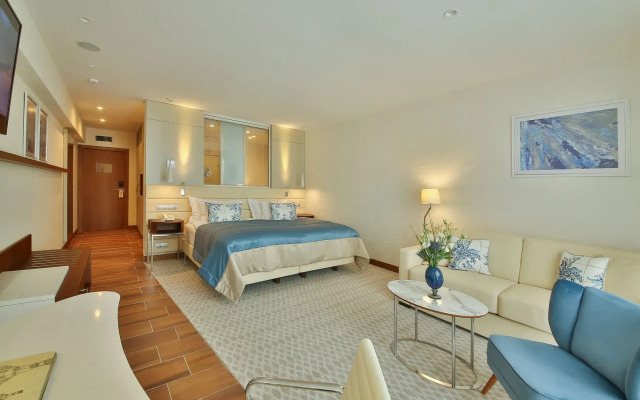 MARITIM Paradise Blue Hotel & Spa