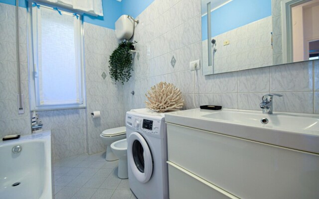 Beautiful Apartment in Recco With Jacuzzi, 2 Bedrooms and Wifi