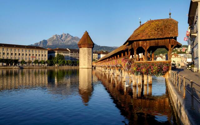 Renaissance Lucerne Hotel