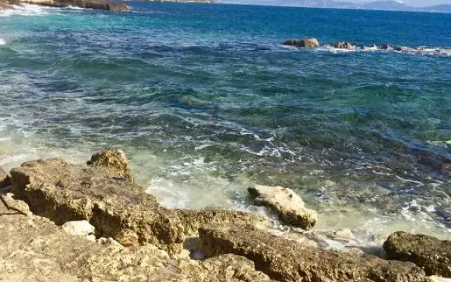 T2 calme au centre de Sausset