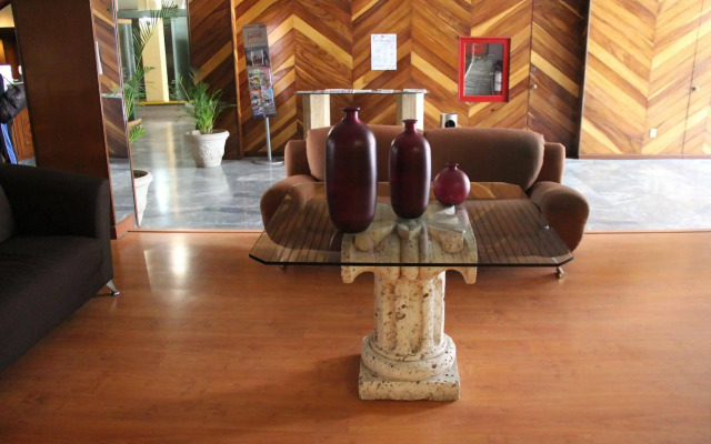 Hotel Parador Del Rio