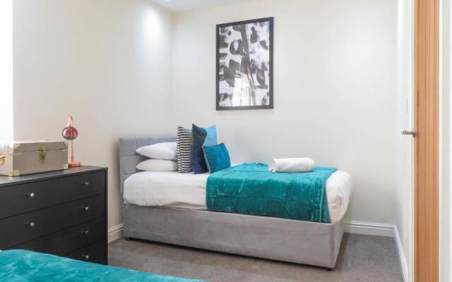 Tudors eSuites Four Bedroom House