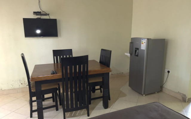 Olive Palm Suites Jinja
